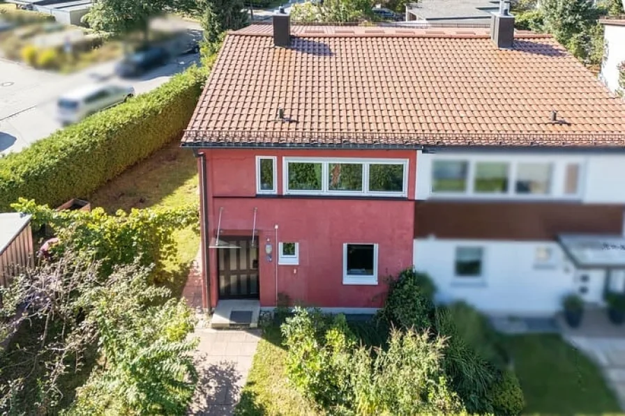 Hauszugang - Haus kaufen in Neubiberg - Attraktive Doppelhaushälfte in Neubiberg