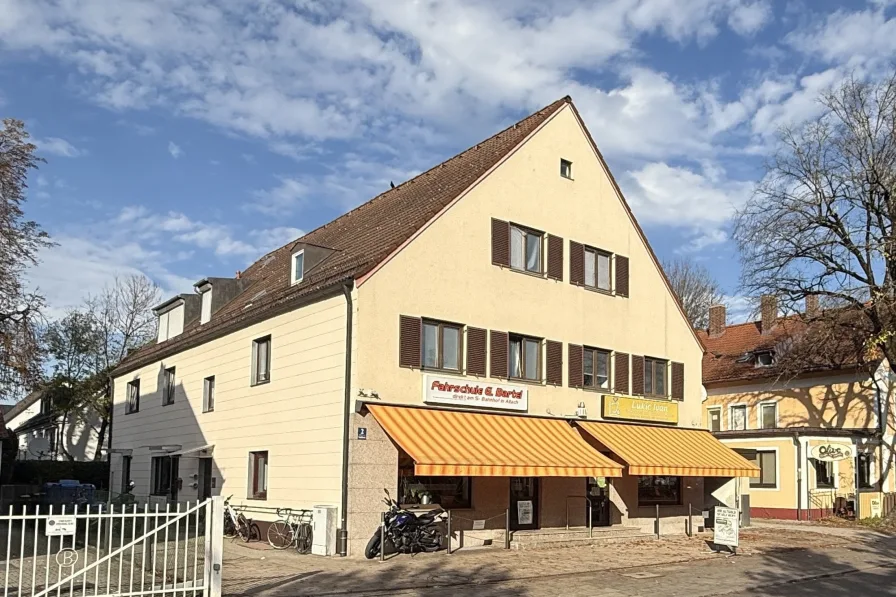 Außenansicht  - Haus kaufen in München - Einmalige Gelegenheit in Toplage! 