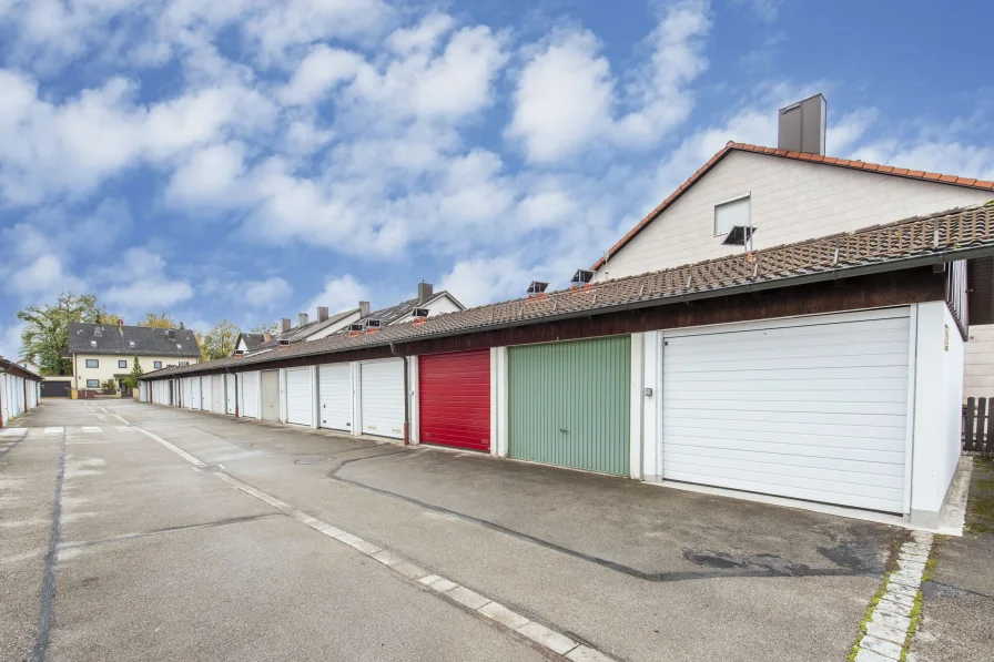 Garagenhof mit Solar