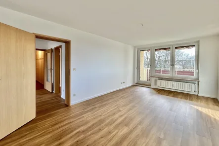 Wohnzimmer - Wohnung kaufen in Planegg - Erstbezug nach Renovierung!