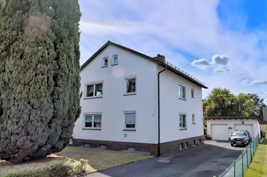 Außenansicht - Haus kaufen in Neustadt - Sehr gepflegtes 2-Familienhaus zur Kapitalanlage in beliebten Stadtteil von Neustadt b. Coburg