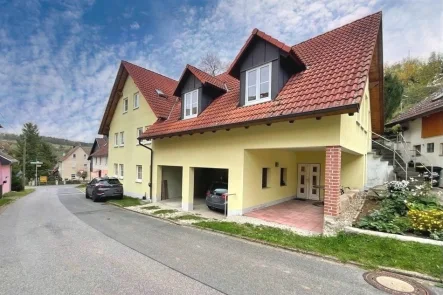 Exposebild - Haus kaufen in Bad Rodach - Modernes Mehrfamilienhaus Sülzfeld