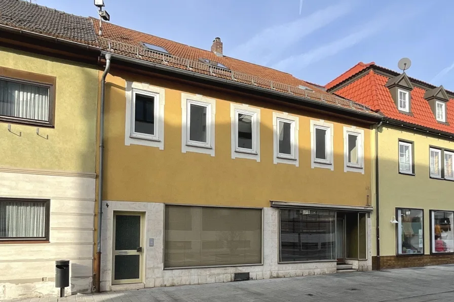 Titelbild - Haus kaufen in Neustadt - Im Herzen von Neustadt b. Coburg