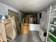 Abstell- und Tankraum Garage
