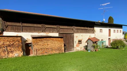 Gesamtansicht - Haus kaufen in Sankt Wolfgang - Kleine sanierungsbedürftige Hofstelle mit attraktiven Steuervorteilen Denkmal-AFA