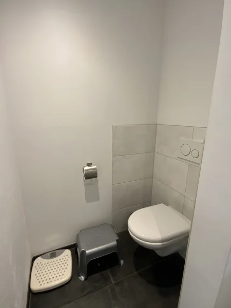 WC im Badezimmer OG