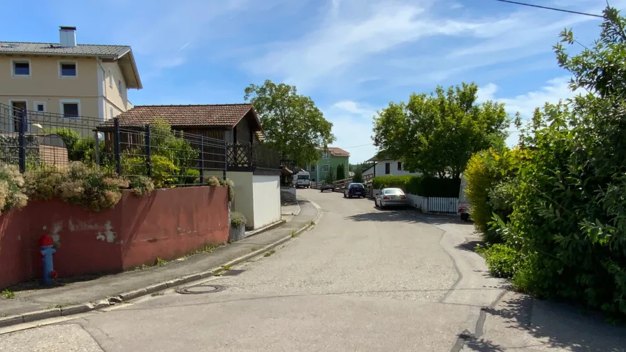 Aufgestocktes Nachbarhaus