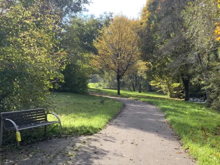 Bürgerpark - Grundstück kaufen in Isen - Baugrundstück für ein Einfamilienhaus in Innenbereichslage 