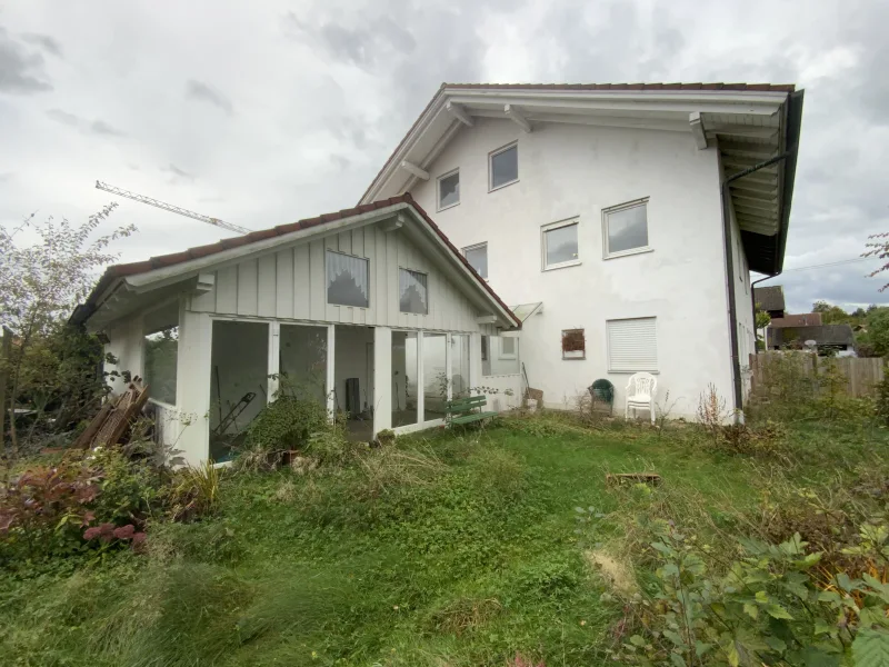 Ansicht Haus - Haus kaufen in Edling - Großzügige Doppelhaushälftige in Edling, OT Gschwendt - Bezugsfrei!