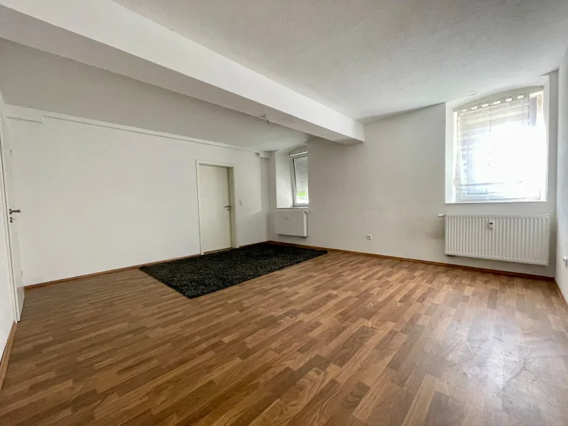 Wohnzimmer - Wohnung kaufen in Oppenweiler - Großzügige 4-Zimmer Erdgeschosswohnung mit Stellplatz in Oppenweiler