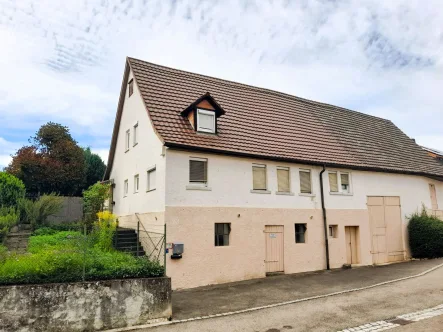 Titelbild - Grundstück kaufen in Waiblingen-Hohenacker - Grundstück mit Bauernhaus und Gartenidyll - Aufstockung o. Neubau