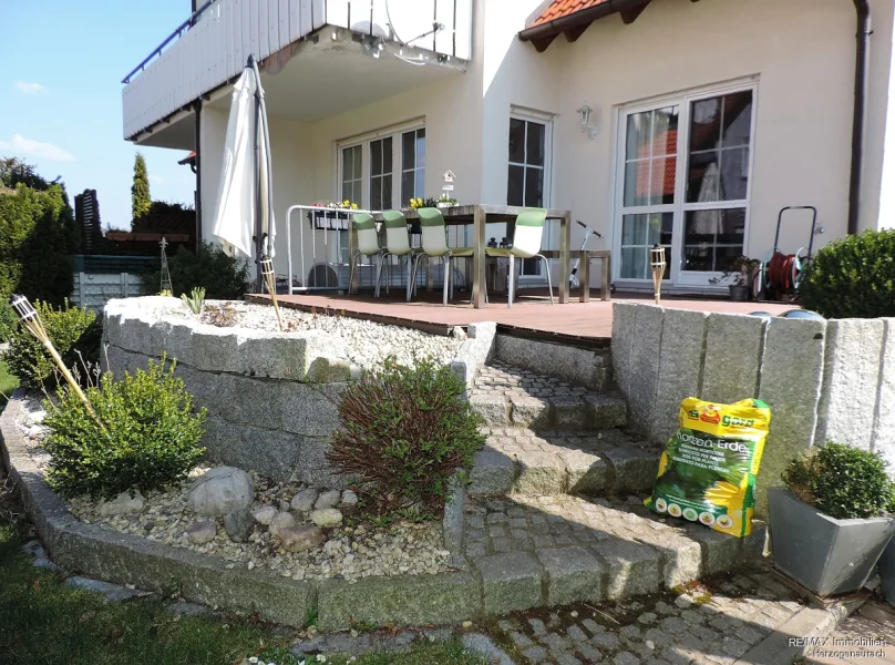 Terrasse - Wohnung mieten in Memmelsdorf - Schöne und hochwertige 5 Zimmer-Wohnung mit Terrasse und Gartenanteil zur Alleinnutzung.