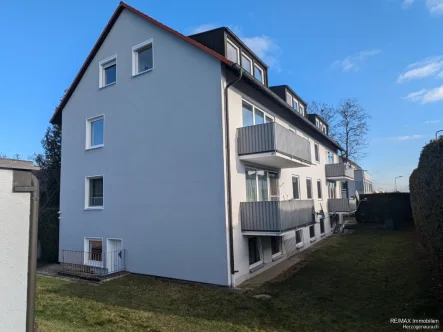 Ansicht - Wohnung mieten in Herzogenaurach - Helle 4-Zimmer-Wohnung mit Balkon, Einbauküche und Garage