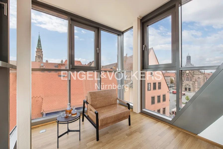  - Wohnung kaufen in Nürnberg - Exklusive Maisonette-Wohnung mit großer Dachterrasse und Blick auf den Hauptmarkt