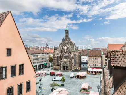  - Wohnung kaufen in Nürnberg - Exklusive Maisonette-Wohnung mit großer Dachterrasse und Blick auf den Hauptmarkt