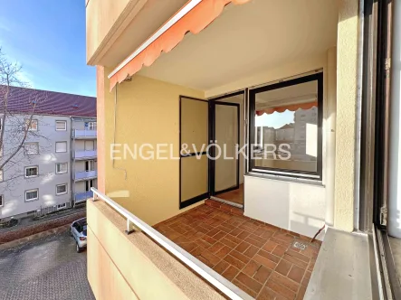  - Wohnung kaufen in Nürnberg - Renovierungsbedürftige 2-Zimmer-Wohnung mit Balkon