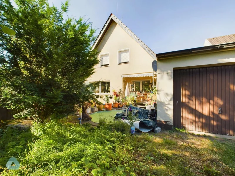 Gartenansicht | Nutzung EG II - Haus kaufen in Wesseling - Attraktives Dreifamilienhaus in Top-Lage | 2 Balkone + Gartenterrasse | 2 Garagen + 3 Stellplätze