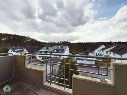 Balkonn - Wohnung kaufen in Odenthal - Sofort verfügbar: Ideal geschnittene Dreizimmerwohnung mit Waldblick