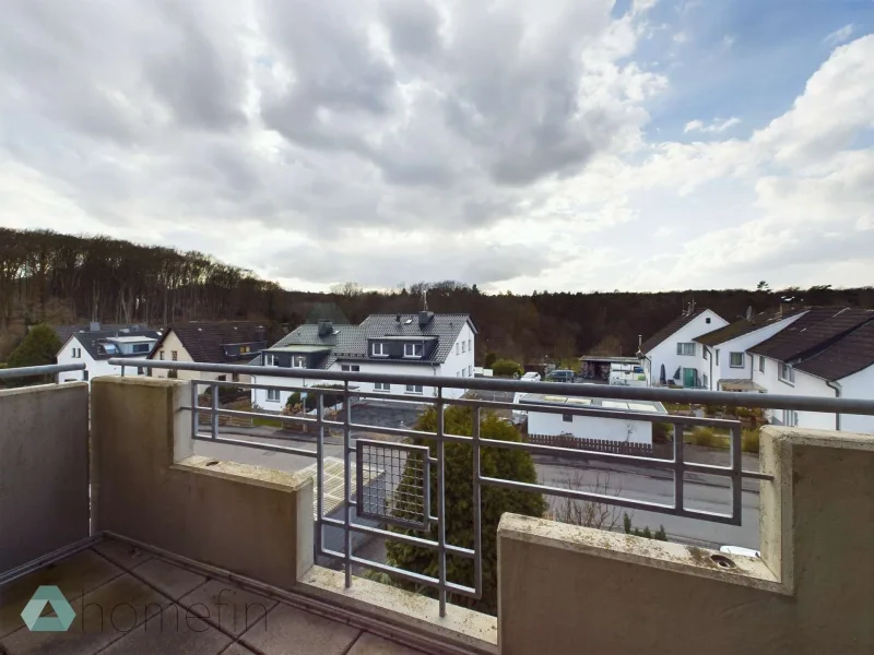 Balkonn - Wohnung kaufen in Odenthal - Sofort verfügbar: Ideal geschnittene Dreizimmerwohnung mit Waldblick