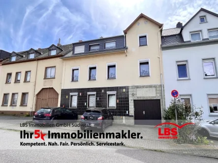 Vorderansicht - Haus kaufen in Koblenz - 4 Familienhaus mit möglichen 5% Rendite in Koblenz-Horchheim!