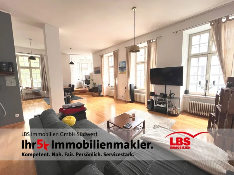 Wohnzimmer - Wohnung kaufen in Koblenz - Sehr Zentral! Sehr schön! In Koblenz-Altstadt!