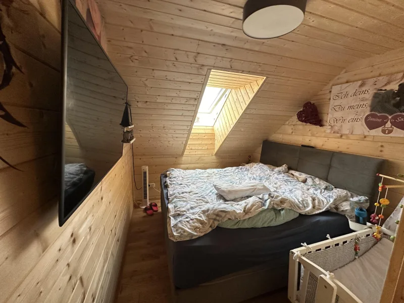 Schlafzimmer OG