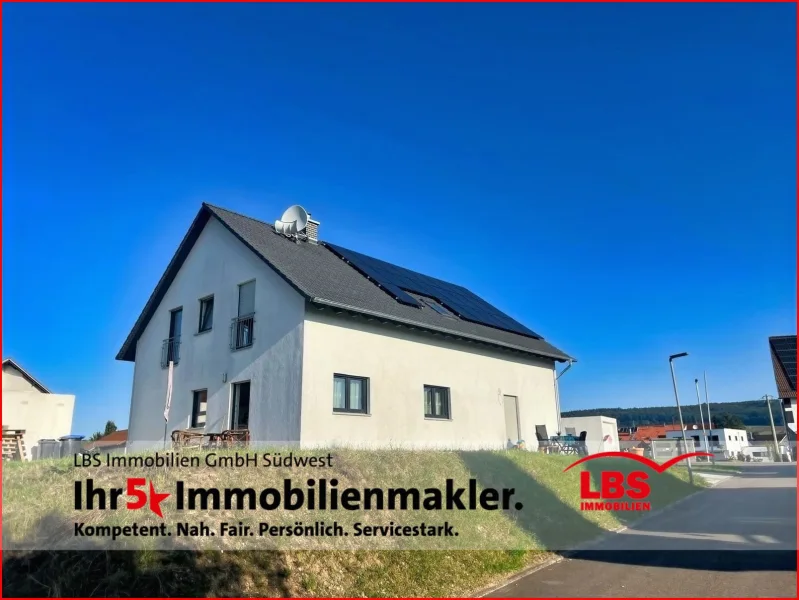 PV-Anlage - Haus kaufen in Langenenslingen - *Autark Wohnen: KfW 40 ZFH in Langenenslingen*