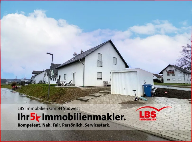 Eingang - Haus kaufen in Langenenslingen - *Traumhaftes Wohnen: KfW 55 EFH+ELW in Langenenslingen*