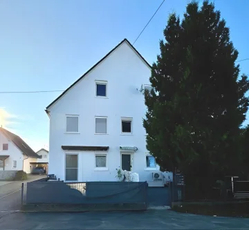 Außenansicht - Haus kaufen in Senden - *Geräumiges Zweifamilienhaus mit Potenzial in Senden*