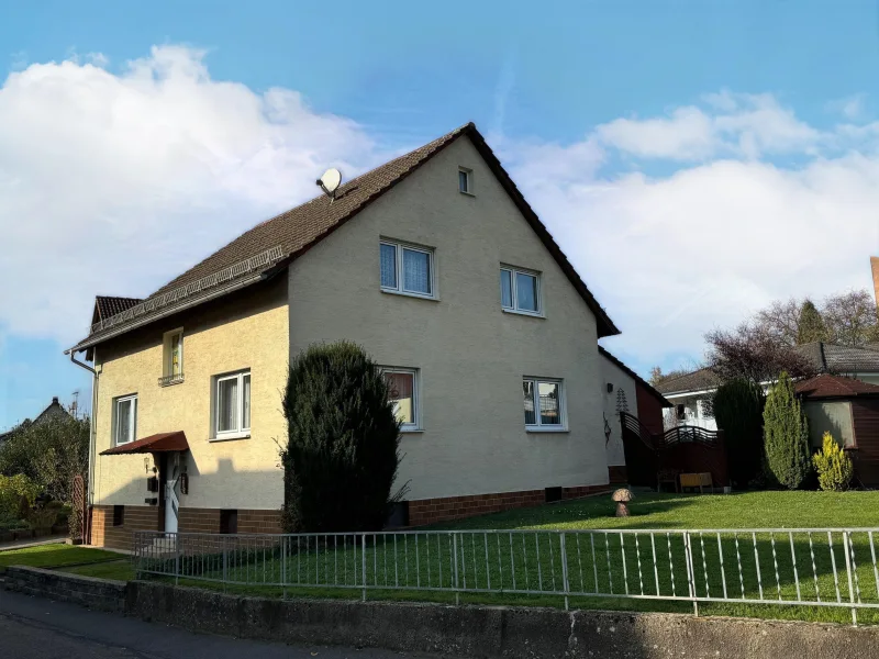 Außenansicht - Haus kaufen in Aglasterhausen - Ruhig und zentral wohnen