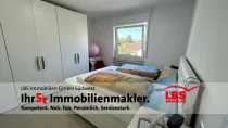 Sonniges Schlafzimmer