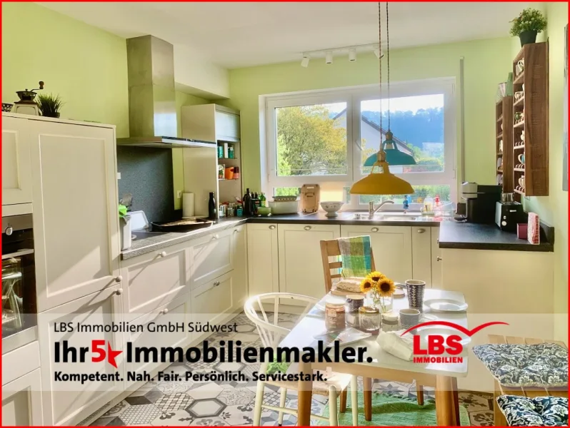 Küche mit Essplatz - Wohnung kaufen in Böblingen - Stilsicheres und gemütliches Wohnjuwel! 
