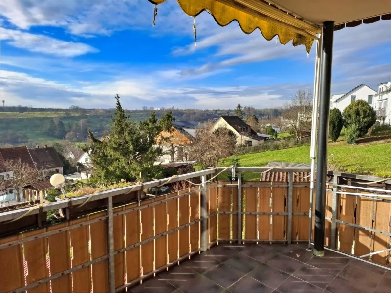 Blick vom Balkon - Wohnung kaufen in Denkendorf - 4 Zi-ETW mit toller Aussicht, Gartenanteil und Doppelgarage