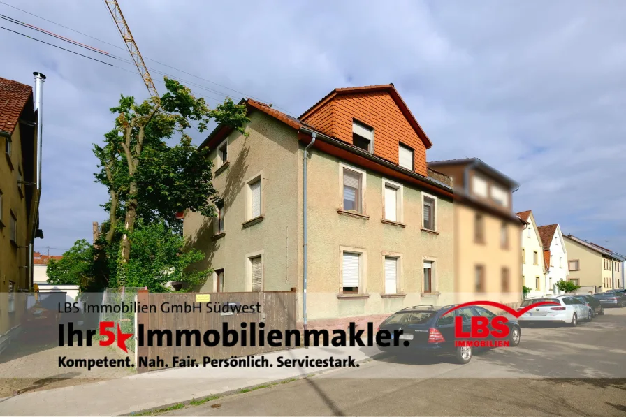 Vorderhaus - Haus kaufen in Karlsruhe - MFH + EFH: Vielseitiges Anwesen in Knielingen!