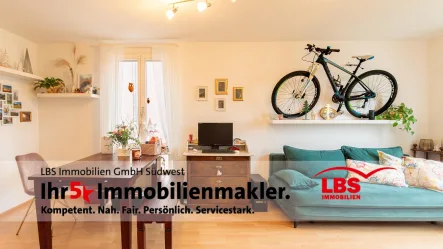 Wohnzimmer - Wohnung kaufen in Herbolzheim - Charmante 2 Zimmer Wohnung in Herbolzheim! 