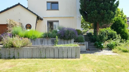 Ansicht - Haus kaufen in Gottmadingen - Gartenparadies ideal für Familien...