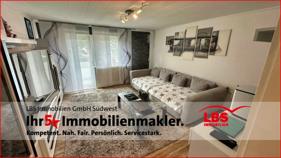 Wohnzimmer - Wohnung kaufen in Schramberg - Kaufen statt mieten - Modernisierte Wohnung