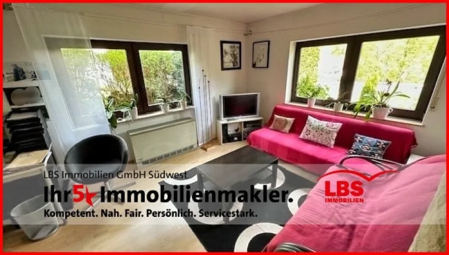 Wohnzimmer - Wohnung kaufen in Schenkenzell - 2-Zimmer-Erdgeschosswohnung mit Garage