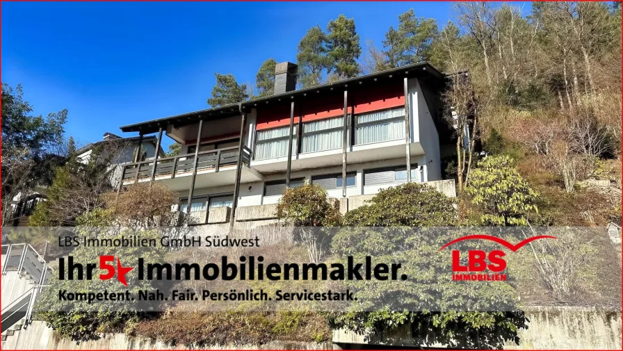 Ansicht - Haus kaufen in Hornberg - Großzügiges Einfamilienhaus mit herrlichem Ausblick