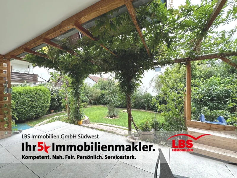 Terrasse - Haus kaufen in Linkenheim-Hochstetten - Viel Platz! Haus mit Einliegerwohnung & Garten