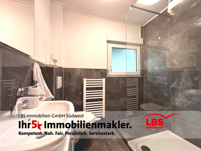 Badezimmer OG - Haus kaufen in Bammental - Zweifamilienhaus mit viel Potenzial in Bammental