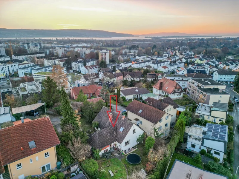 Verkaufsobjekt (Pfeil) - Grundstück kaufen in Konstanz - Abrissobjekt mit Seeblick in privilegierter Lage!