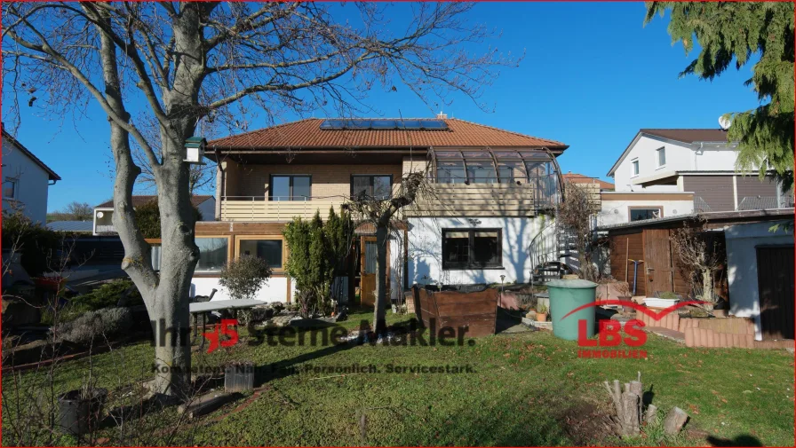 Aussicht Haus hinten - Haus kaufen in Mölsheim - * Ein-/ Zweifamilienhaus in ruhiger Lage in Mölsheim *