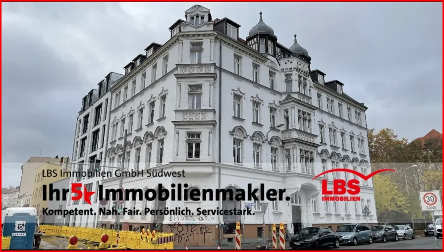 Straßenansicht - Wohnung kaufen in Leipzig - *** Denkmalgeschützte 2-ZKB-Wohnung  im stilvollen Altbau ***