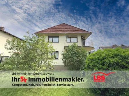 Außenansicht Gartenseite - Haus kaufen in Mainz - Einzigartiges Zweifamilienhaus mit grüner Oase