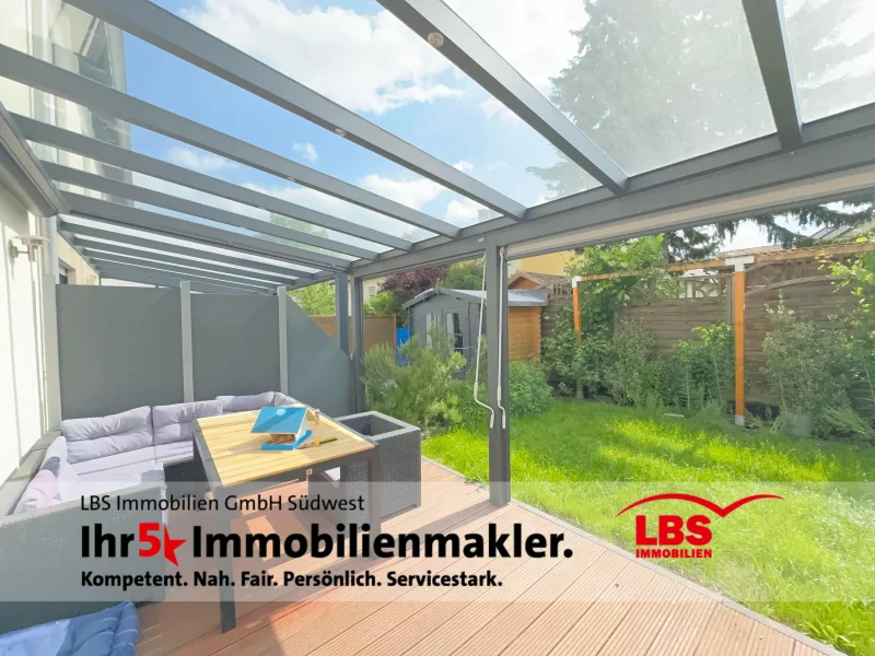 Terasse mit Pergola