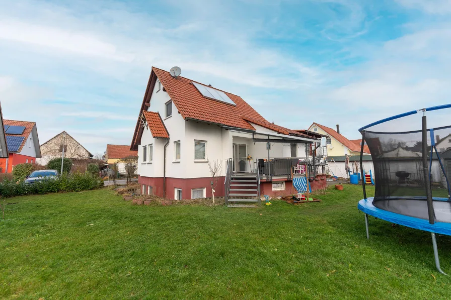 AHV01174 - Haus kaufen in Rust - Nahe Europapark, Wohnhaus mit Ferienapartment 