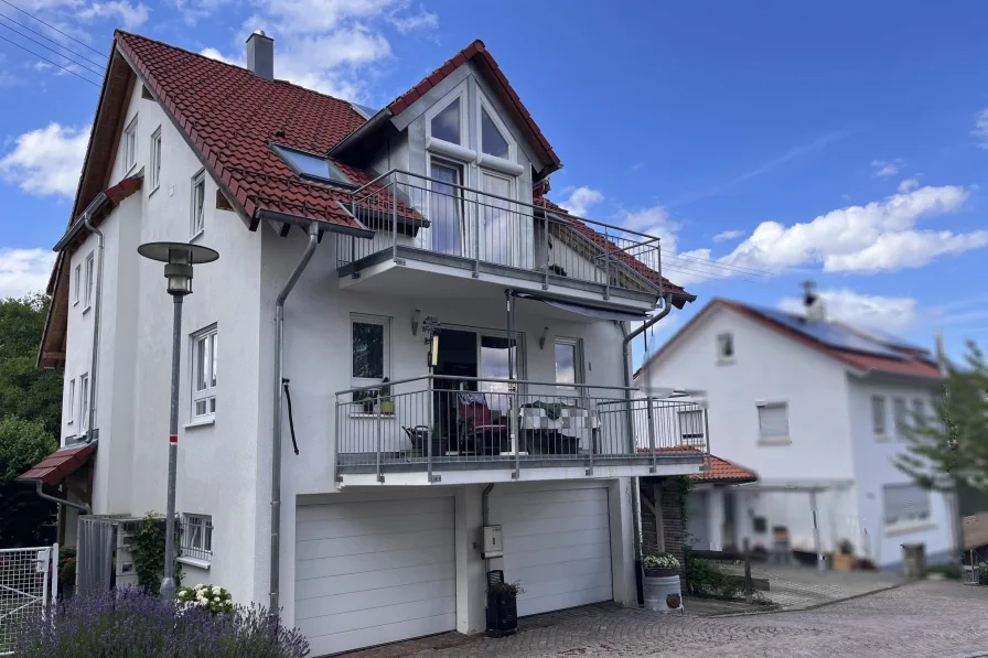 Hausansicht - Haus kaufen in Bodelshausen - Ein Schmuckstück mit idyllischem Garten! 