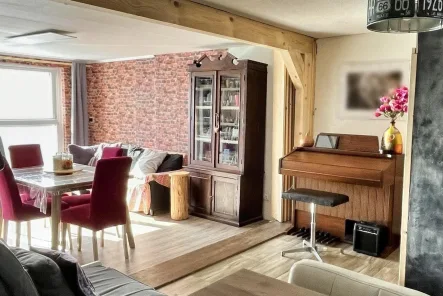 Blick Richtung Esszimmer - Wohnung kaufen in Meßstetten - Einziehen ohne großen Aufwand? Hier ist es möglich!