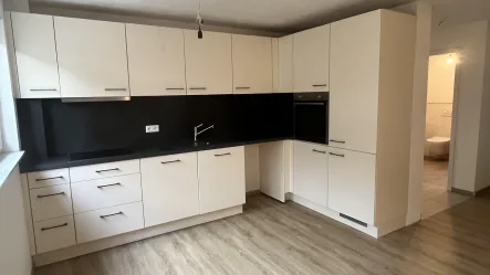 Küche - Wohnung mieten in Ofterdingen - Praxisräume oder Wohnung gesucht?In Ofterdingen finden Sie sie!